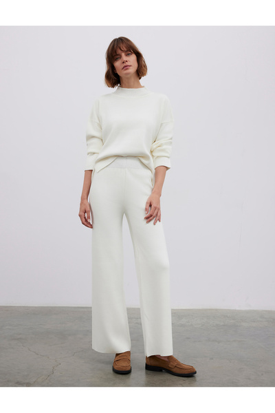 BGN workshop بنطلون يون كاريسامي جينيس باكا