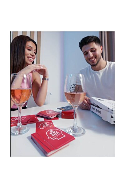 minti baute Joc de cărți Drinking & Lovers — 108 întrebări și provocări romantice și ușor obraznice