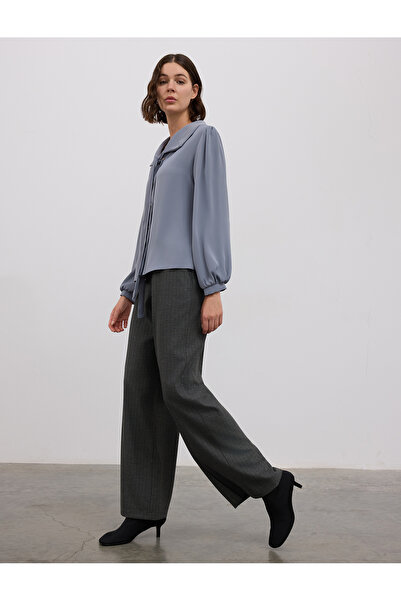 BGN workshop Ten-Strained Collar Satin Shirt with Baglama Detail