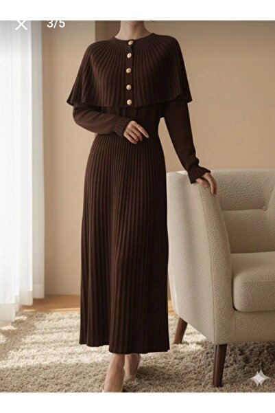ANBLYs COLLECTION فستان طويل من التريكو بأكمام طويلة وتفاصيل مزخرفة بالبيليرين