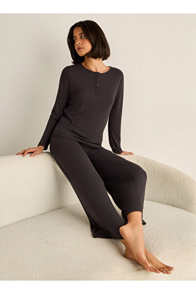 FAV Pyjama Set Ribbed Top & Pants