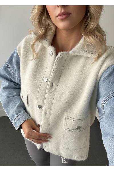 ikomteks سترة تريكو بأكمام جينز وذات شعر كثيف