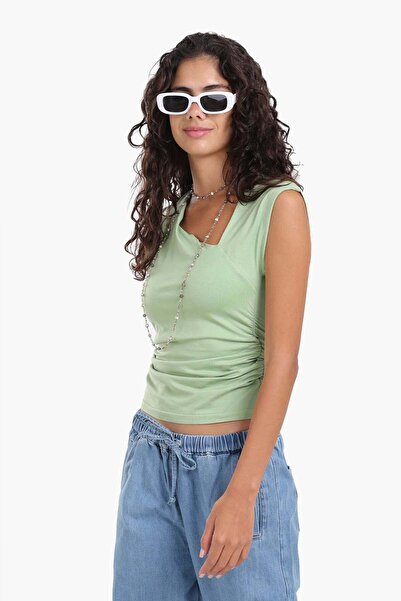 CARINA بلوزة باكمام قصيرة