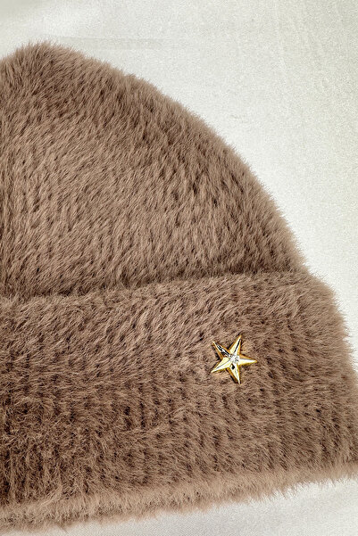 Modex Soft Texture Bearded Star Brooch Detailed Beret