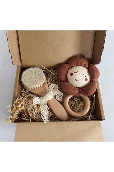 Amla Set cadou bebelusi si nou-nascuti - perie si jucarie zornaitoare