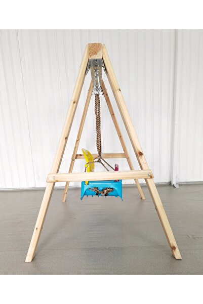 Dynamic Sports GROWING GIRAFFE WOODEN SWING SET