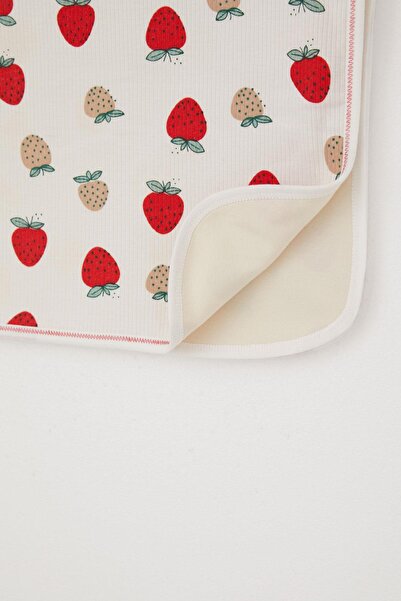 Breeze Newborn Baby Blanket Strawberry Garden Patterned Standard, Ecru
