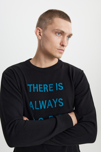 ALTINYILDIZ CLASSICS Πλεκτό πουλόβερ με τύπωμα με λαιμόκοψη Standard Fit με μαύρο ύφασμα που δεν ρυθμίζεται στο σώμα