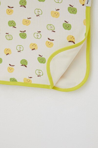 Breeze Newborn Baby Blanket Cute Little Apple Pattern Standard, Ecru