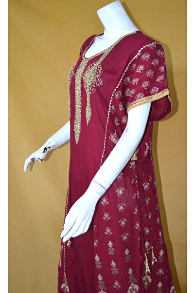 Zainah Elegant Embroidered Modest Jalabiya Dress for Women – Wide Bottom, Batwing Sleeves.