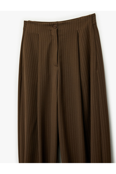 Koton Παντελόνι Jogger με ρίγες με λεπτομέρεια τσέπης και κουμπιά