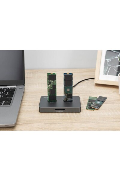 Digitus 2’si 1 Arada M.2 NVMe + SATA SSD Docking Station – USB-C, SD Express, 10Gbps Hız