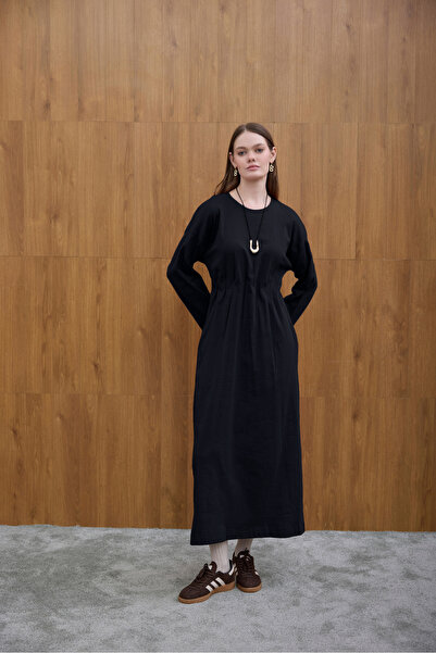 Birgül Bektaş Φόρεμα με κρυφή πιέτα σε μπλε ναυτικό χρώμα