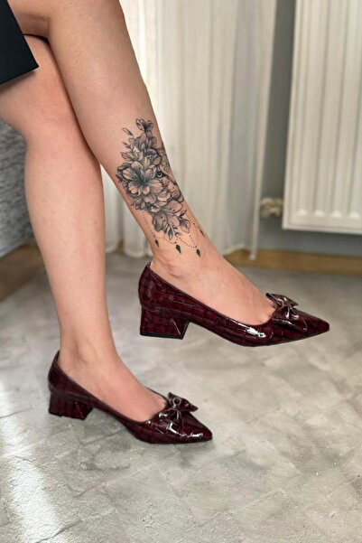 Preshley Women's Mila Burgundy Crocodile Bow 3.5 cm Block Heel Stiletto / Shoes