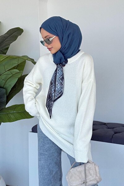 Hazamoda Scarf Sweater White