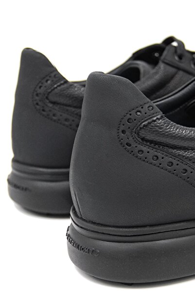 OGGI 039815 Men's Classic Shoes - Black