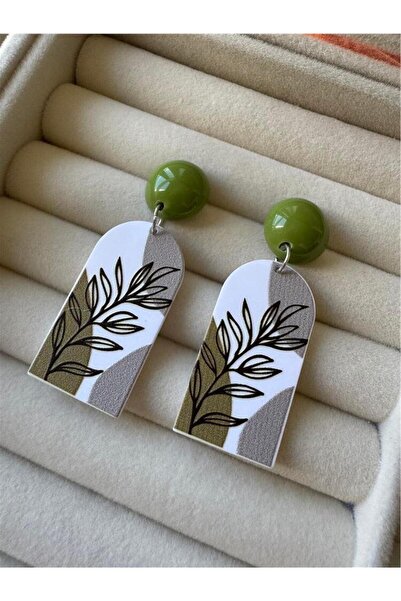 Pelin Aksesuar أقراط على شكل غصن أخضر