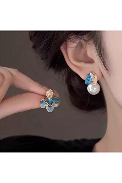 Pelin Aksesuar Mavi Mineli Çiçek ve İnci Detaylı Asimetrik Küpe