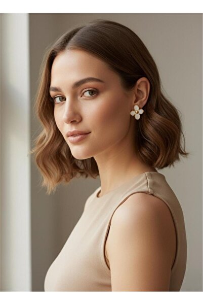 Pelin Aksesuar Cream Steel Flower Earrings