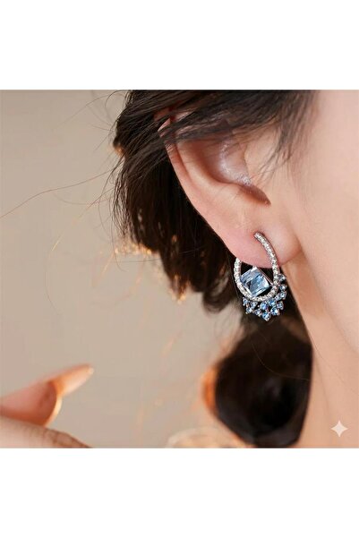 Pelin Aksesuar أقراط فضية نصف دائرية من حجر الكريستال الأزرق