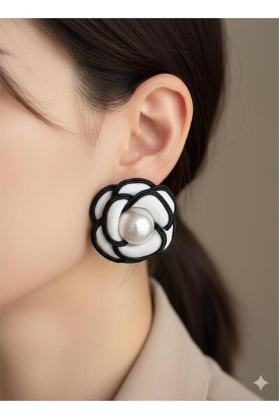 Pelin Aksesuar Beyaz Siyah Kumaş Kamelya Çiçeği ve İncili Küpe