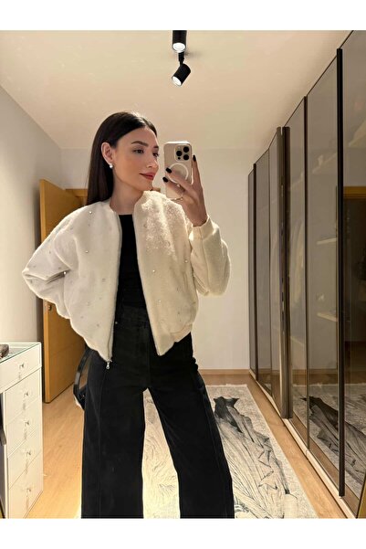 büşra gülşen Krem Taş İşlemeli Bomber Ceket