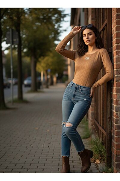 YusGos Women's Crew Neck Lace-Like Knit Metal Buckle High Quality Knitwear Sweater