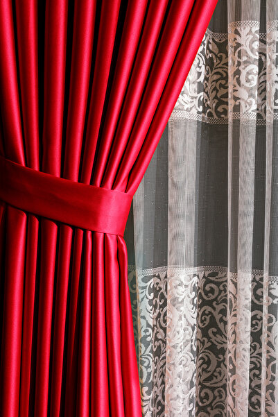 Karesi KIRMIZI BLACKOUT KARARTMA KUMAŞTAN PİLESİZ EKSTRAFORLU DÜZ DİKİM PERDE...