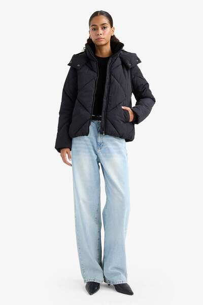 DeFacto Palton căptușit cu blană artificială, rezistent la apă, cu potrivire standard F2825AX25WN