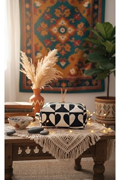 Arabamakss حقيبة مستحضرات التجميل/المكياج ذات نمط قلب أبيض وأسود - مزودة بسحا...