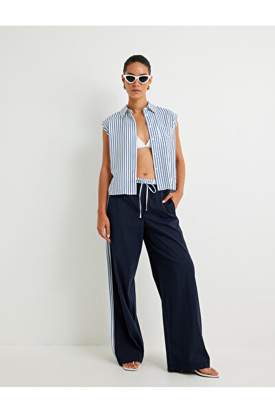 Koton Ärmelloses Hemd mit Taschendetail aus Viskosestoff