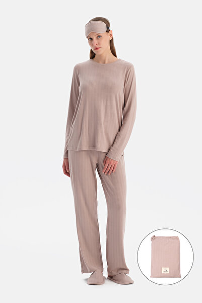 Dagi Vizon Travel Pointel Crew Neck T-Shirt Pants Pajama Set