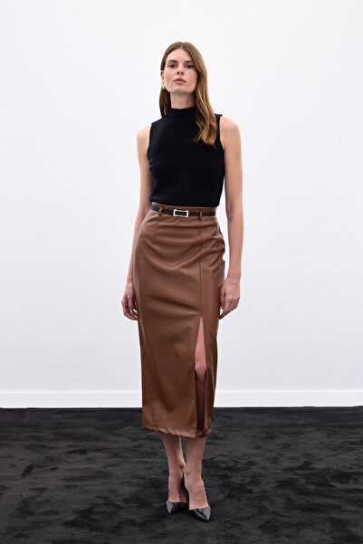 Sateen Fusta din piele cu curea - maro