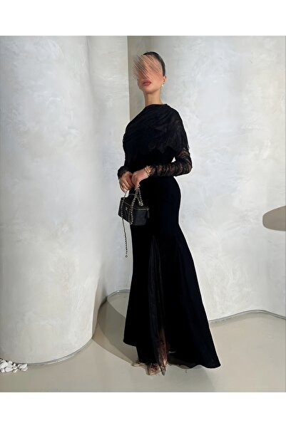 berlanty Elegant black velvet evening dress with a side lace slit