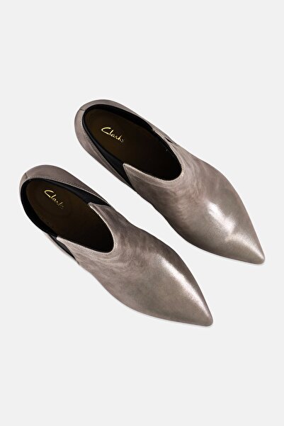 CLARKS Women Slip On Ankle Boots, Grey