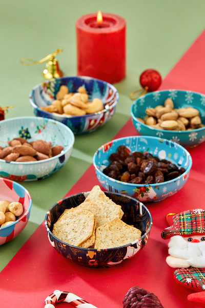 EMBazaar 6-Piece Christmas Themed Sauce Bowl/Cookie Bowl/Mini Bowl/Santa Claus/Made of Lightweight Thin Metal