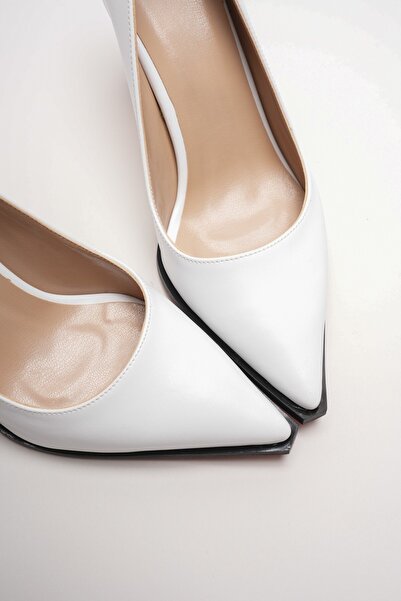 Lizzu White Leather Pointed Toe Stiletto Red Sole Heeled Shoes Stylish Evening Dress Classic Casual