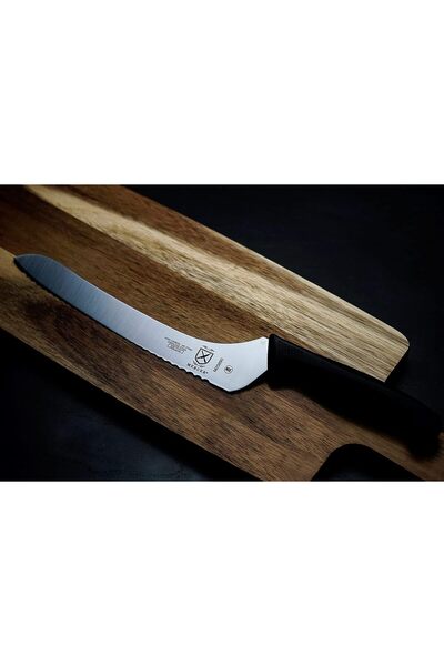 Mercer Culinary M23890 Millennia Black Handle, 9-Inch Offset Wavy Edge, Bread Knife