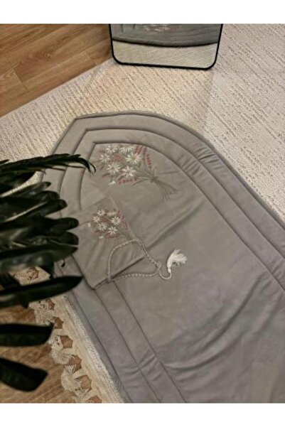 TARA Foam rug, rose bouquet