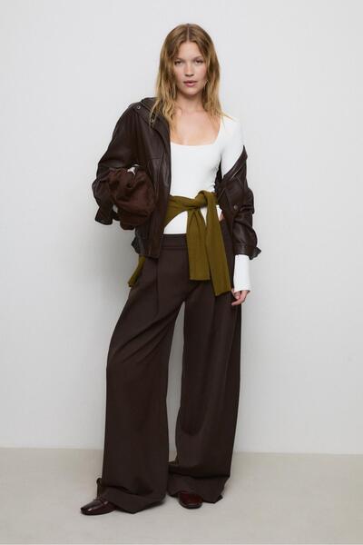 Stradivarius Kare yaka poliamid body