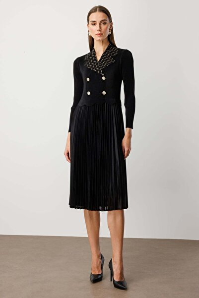 Ekol Yakası Desenli Süs Düğmeli Midi Elbise