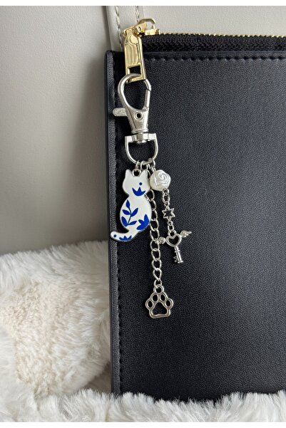 WhimsyWhite Cat Paw Design Keychain, Handmade Bag Charm Wallet Ornament