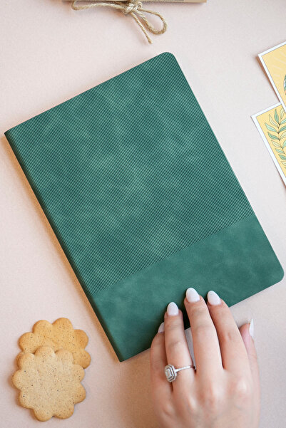 Victoria's Journals Smyth Stripes A5 Flexible Cover Vegan Leather Notebook – 192 Pages, 80g Ivory Paper, Colored Edge