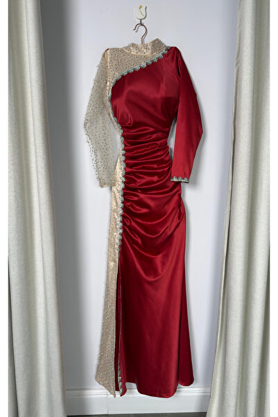 arena fashion Dazzle everyone with a captivating, regal look.