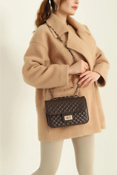 FHD BAGS Τσάντα ώμου με καπιτονέ κλειδαριά και ρυθμιζόμενο λουράκι αλυσίδας