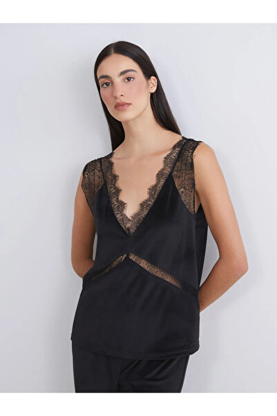 LC Waikiki V-Neck Lace Detailed Women's Pajamas Set