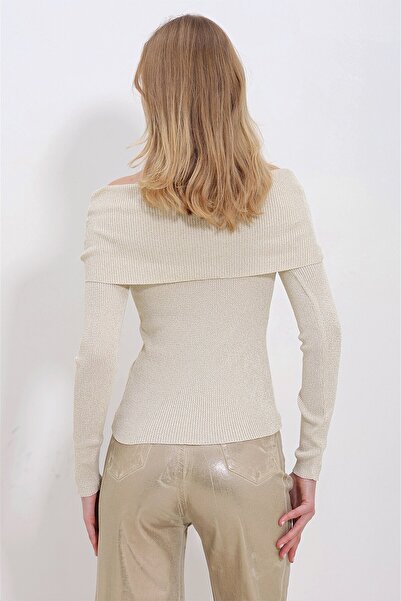 VAGGON Women's Vanilla Madonna Collar Glitter Sweater Prmx11367