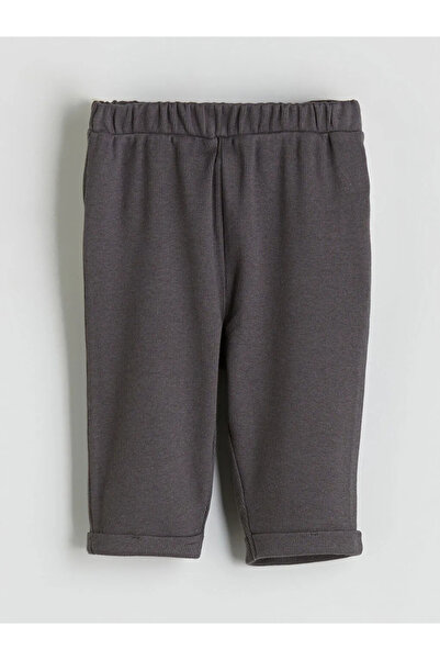 LC Waikiki طقم تي شيرت وبنطلون للأطفال الرضع برقبة دائرية مكون من قطعتين