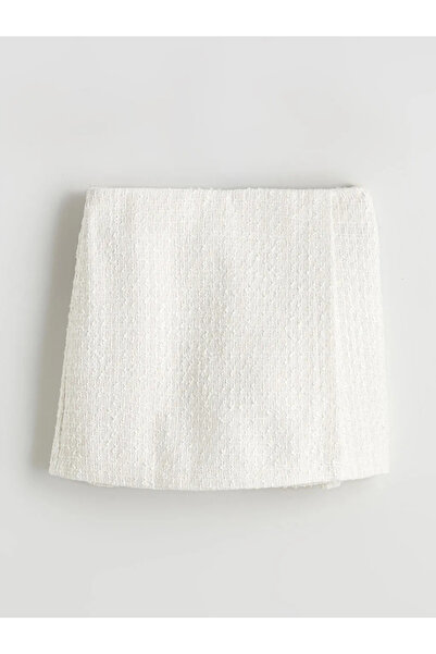 LC Waikiki Beli Fermuarlı Dokulu Tüvit Şort Etek
