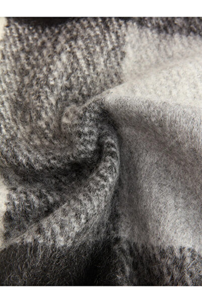 LC Waikiki Fringed Plaid Patterned Women's Scarf